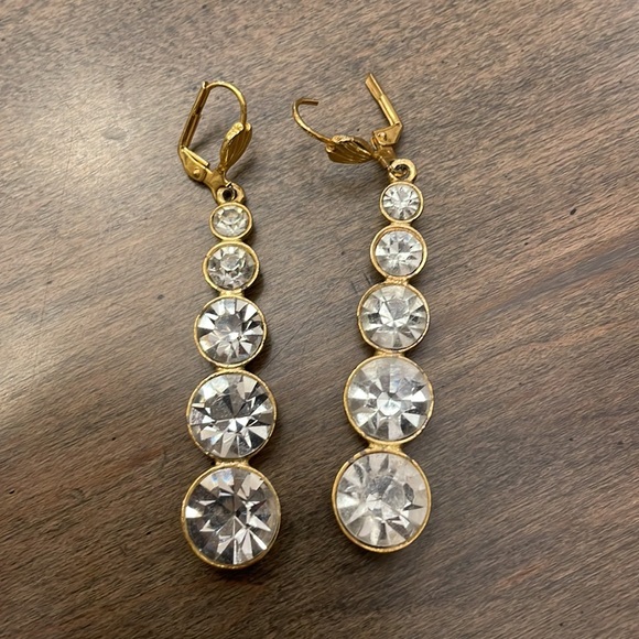 Vintage 1980s rhinestone earrings. Lever back. Bit of wear on gold, see photos - Picture 5 of 6